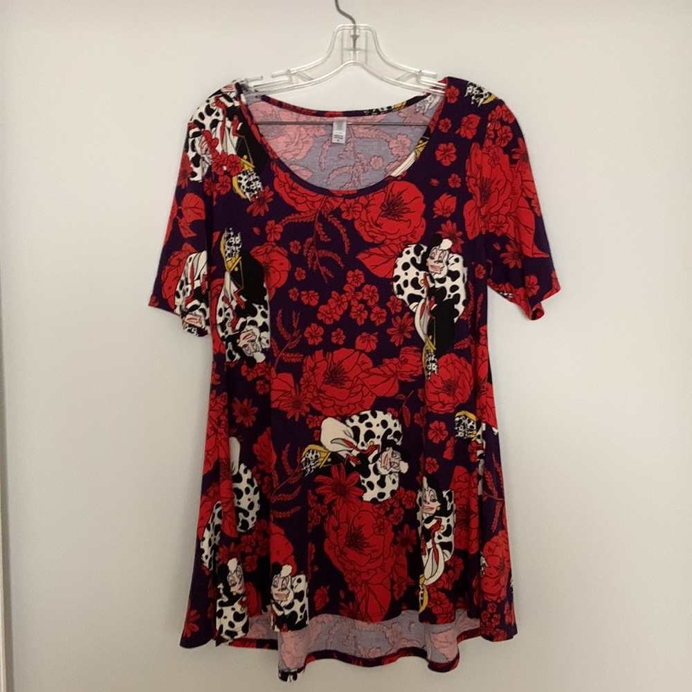 LuLaRoe Disney size medium perfect tee Cruella Deville blue red